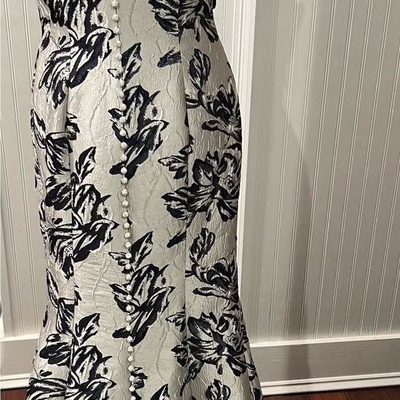 Elegant One Shoulder Brocade Embroidered Jacquard Dress in Navy Prom or Wedding - Picture 2 of 7